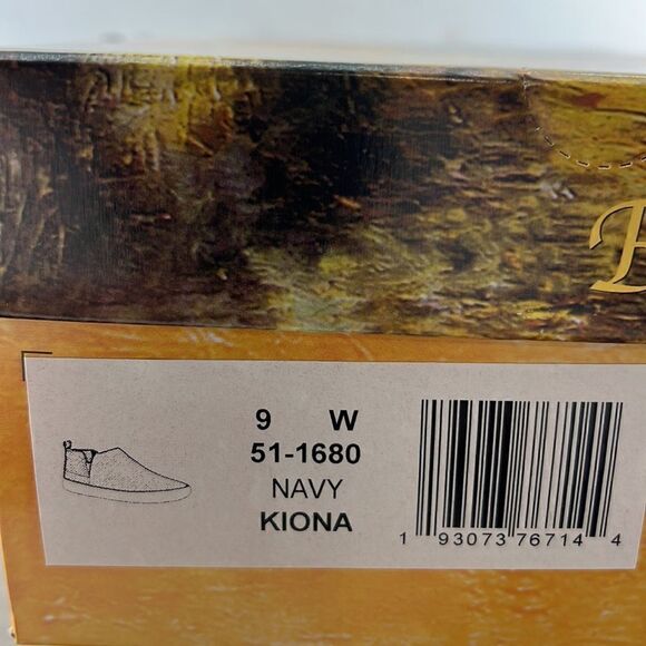 Bella Vita Kiona Shootie's Navy Croco size 9 W - Picture 7 of 7